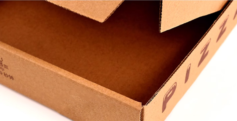 Structure and component detail for kraft pizza boxes with monochrome food graphics