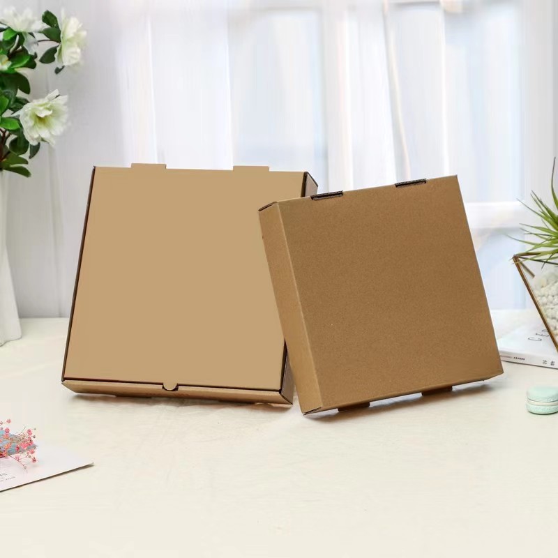 White Card Pizza Boxes with Two-Color Artwork